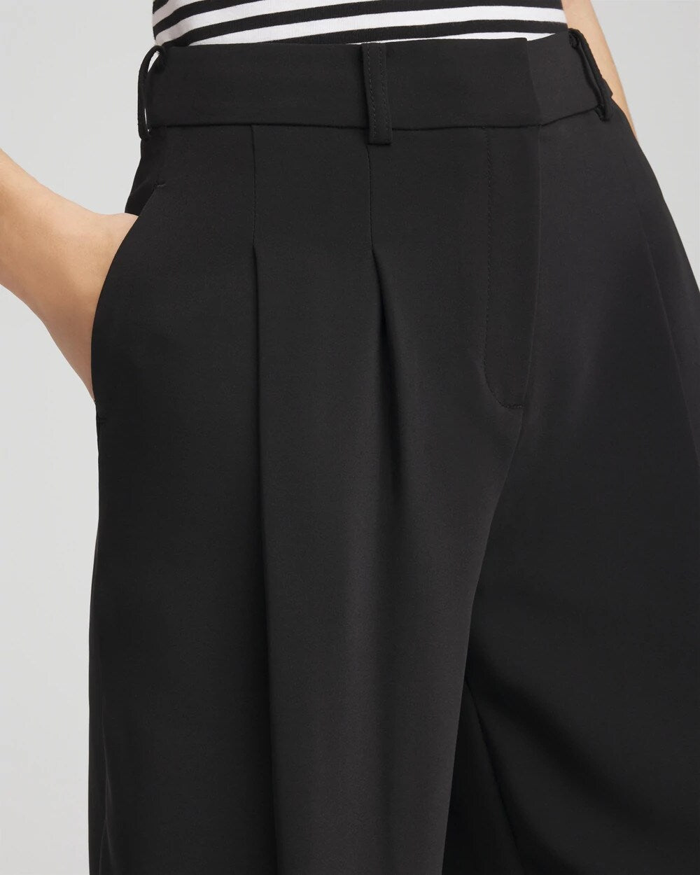 Chico's Women | Crepe Pleated Relaxed Pants BLACK