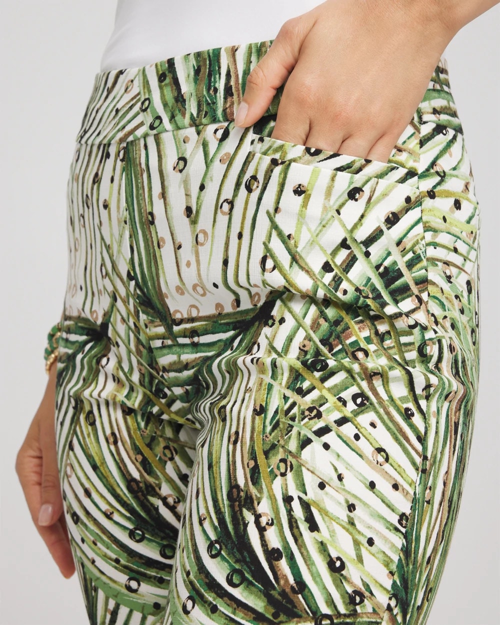 Chico's Women | Brigitte™ Slim Ankle Palm-Print Pants ECRU