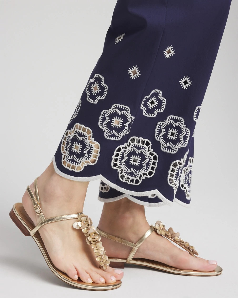 Petite Brigitte™ 180 Embroidered Wide-Leg Cropped Pants