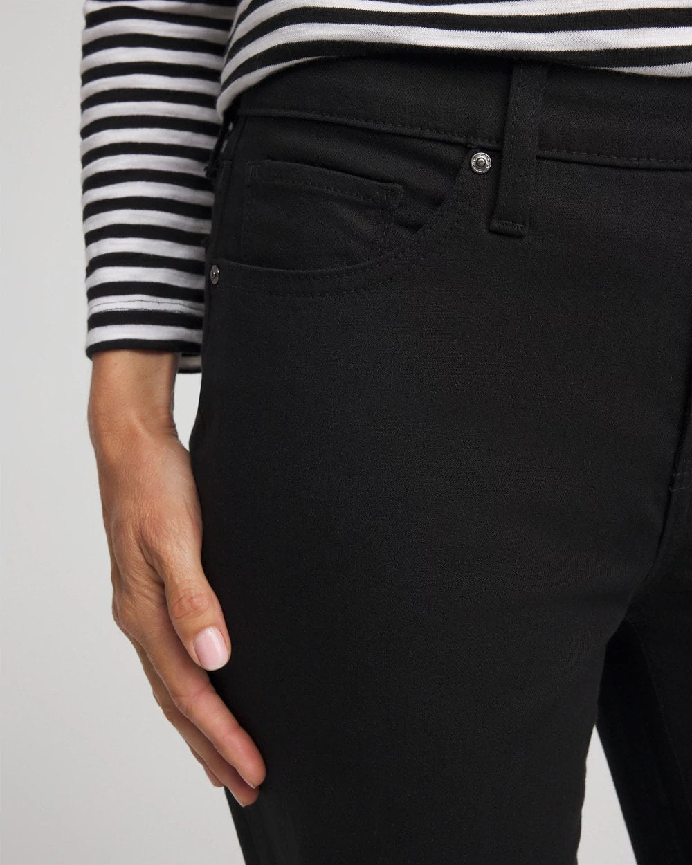 Cropped Girlfriend Kick-Flare Jeans