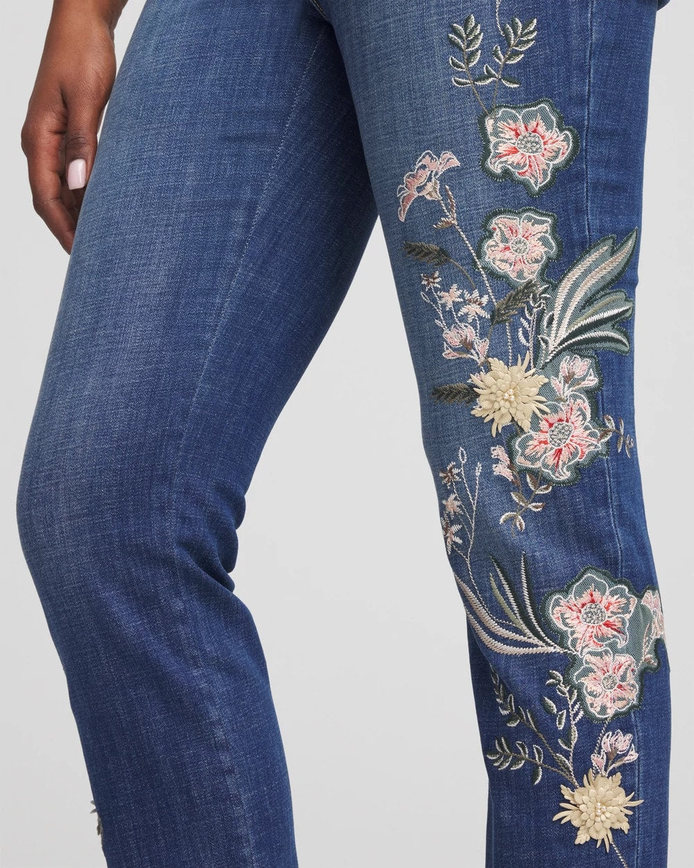 Appliqué Girlfriend Slim Ankle Jeans